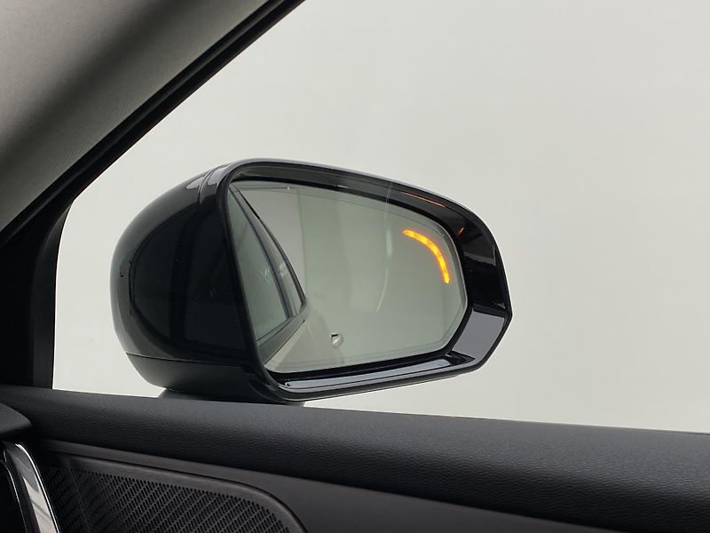 Volvo V60 (2026) B4 AUT DARK PLUS - fotka 30 z 61