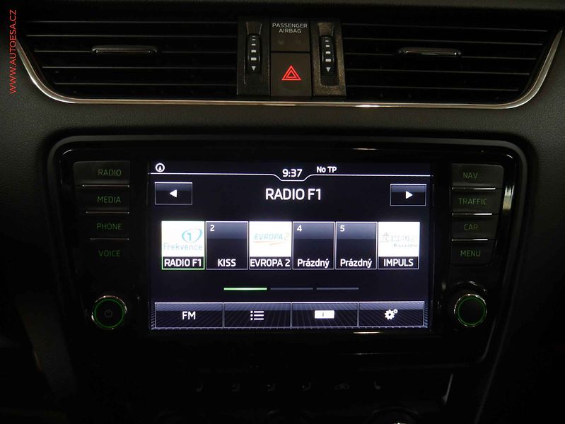 Škoda Octavia (2015) 1.6 TDi, DSG, navi - fotka 14 z 29