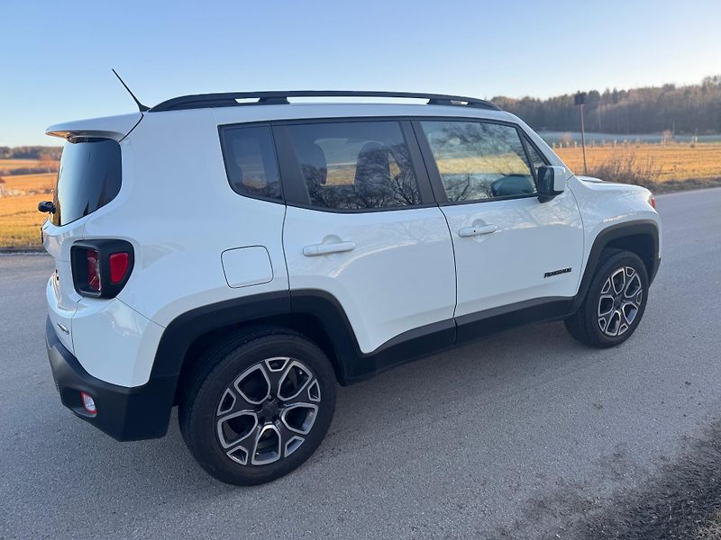 Jeep Renegade (2015) 2.4 AUTOMAT 4x4,SERVISNÍ KNIHA - fotka 10 z 30