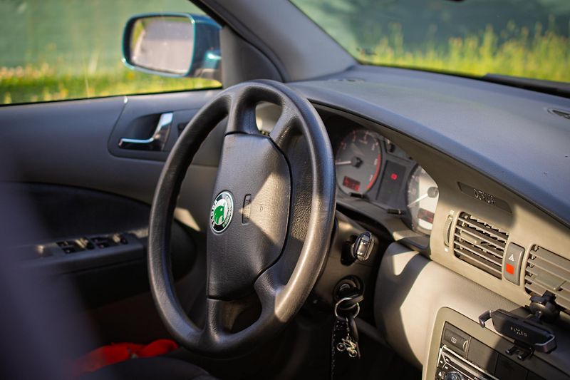 Škoda Octavia (1997) Prodám Škoda Octavia 1.6 benzí - fotka 3 z 28
