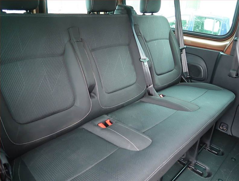Renault Trafic (2019) 1.6 dCi, Bus, 9Míst, ČR, DPH - fotka 14 z 15