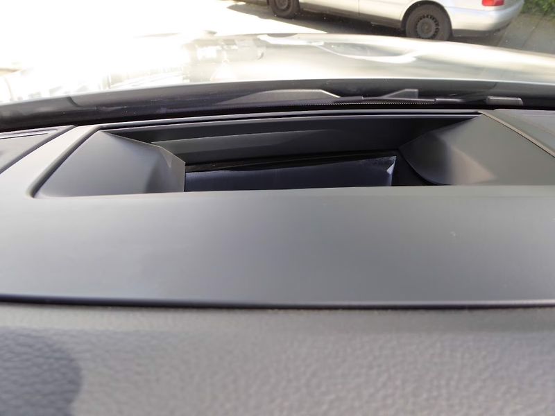 Volkswagen Touareg TDI R-Line PSP Pano HuD 360 Ta - fotka 5 z 9