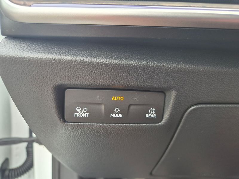 Škoda Superb Combi 2,0 TDI DSG 4x4 142 kW L - fotka 19 z 41