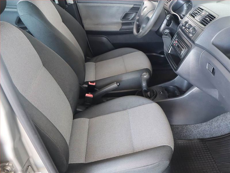 Škoda Fabia (2009) 1.2, po STK, v dobrém stavu - fotka 9 z 13