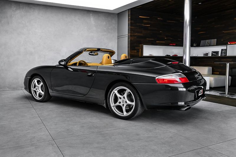 Porsche 911 Carrera 996.2 Cabrio - fotka 9 z 21