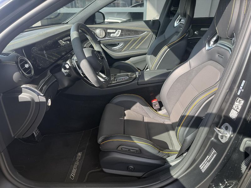 Mercedes-Benz Třídy E (2023) E 63 S AMG 4M+ sedan - fotka 41 z 51
