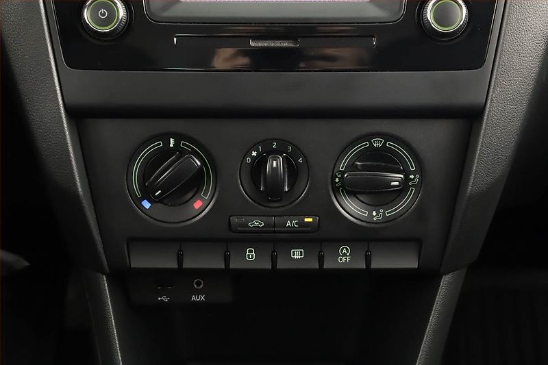 Škoda Rapid (2015) 1.2 TSI - fotka 11 z 15