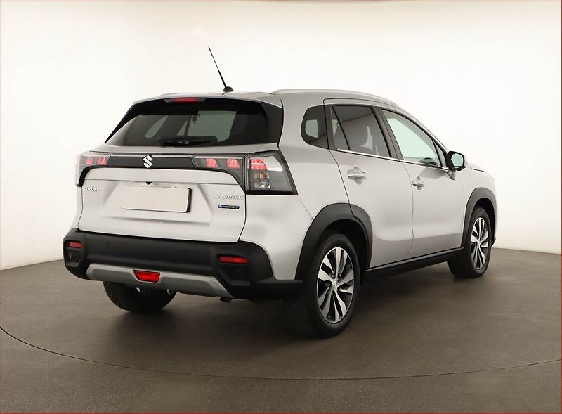 Suzuki SX4 S-Cross (2024) Elegance 1.5 Hybrid - fotka 5 z 18