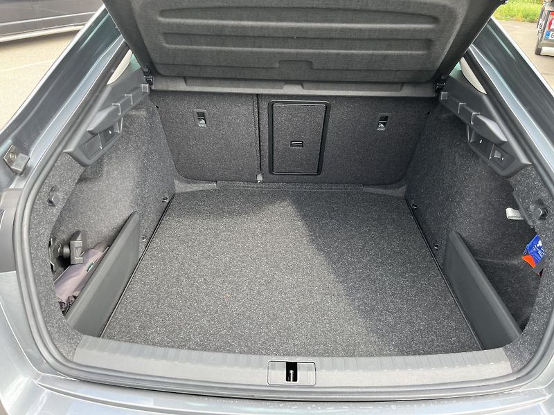 Škoda Octavia 1.5 TSI 110kW TOP SELECTION. - fotka 23 z 25