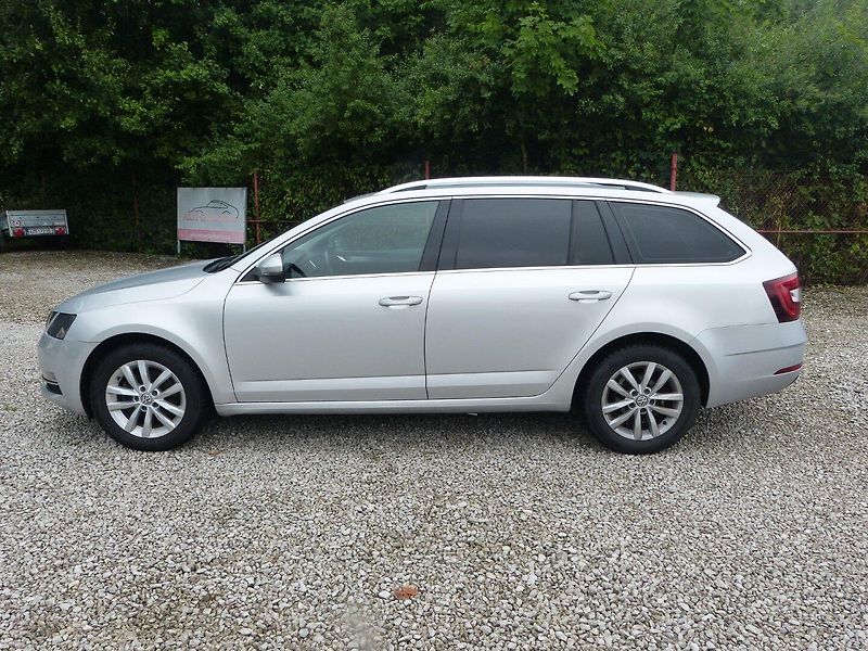 Škoda Octavia 2.0 TDI DSG - fotka 3 z 19