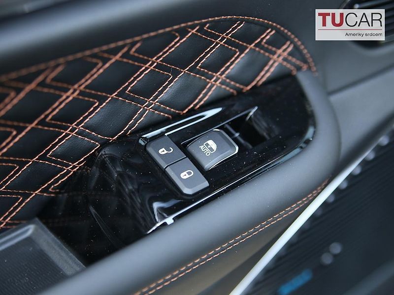 Jeep Grand Cherokee (2024) Summit L 3.6 V6 7 míst  - fotka 29 z 40