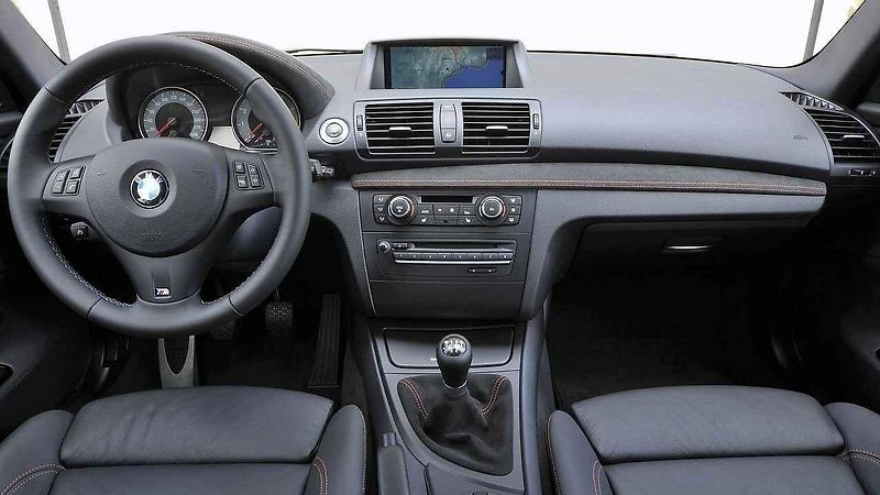 BMW 1M.