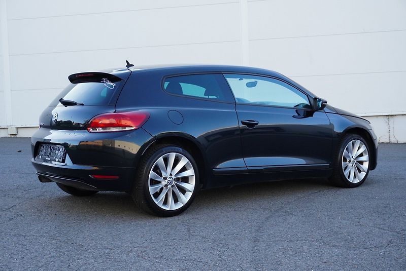 Volkswagen Scirocco 1.4 TSI 90kW - fotka 10 z 28