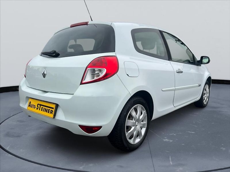 Renault Clio 1,5 DCi,2x Sada kol,Klima - fotka 8 z 16
