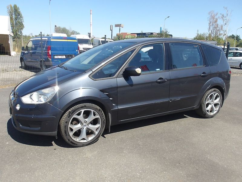 Ford S-MAX 2,0TDCi103kW ČR 1.MAJ.!!! - fotka 1 z 27