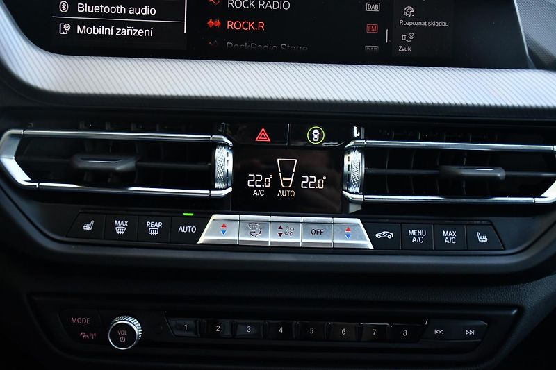 BMW Řada 2 218d M-PERFORMANCE TAŽNÉ 1M ČR - fotka 24 z 37