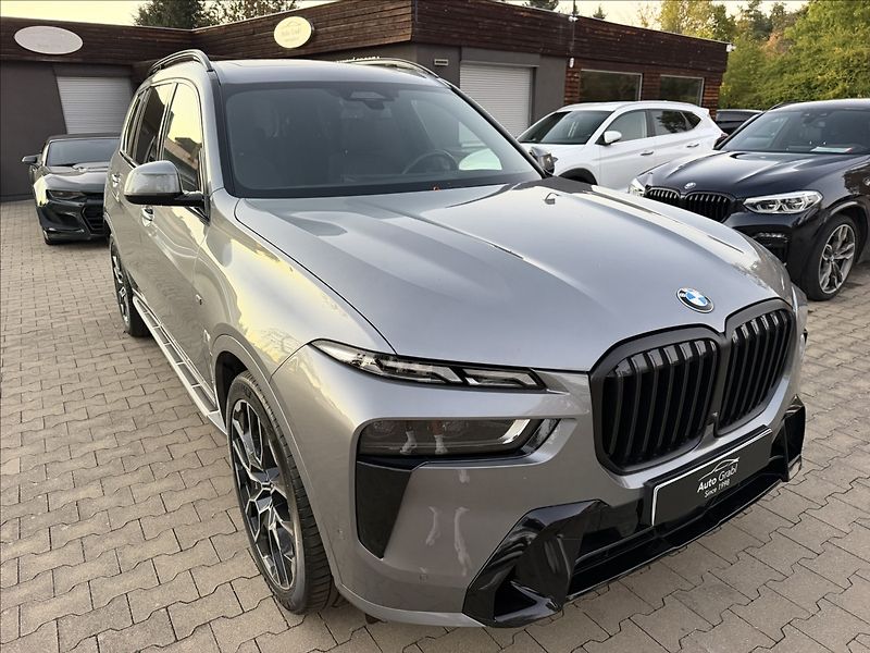 BMW X7 40d Msport X-drive - fotka 3 z 43