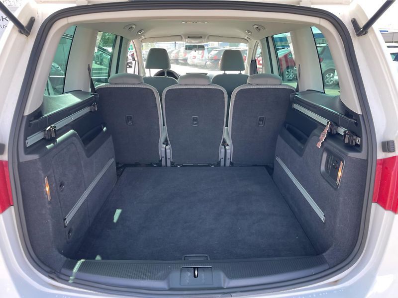 Seat Alhambra A 1.4 TSI - fotka 13 z 23