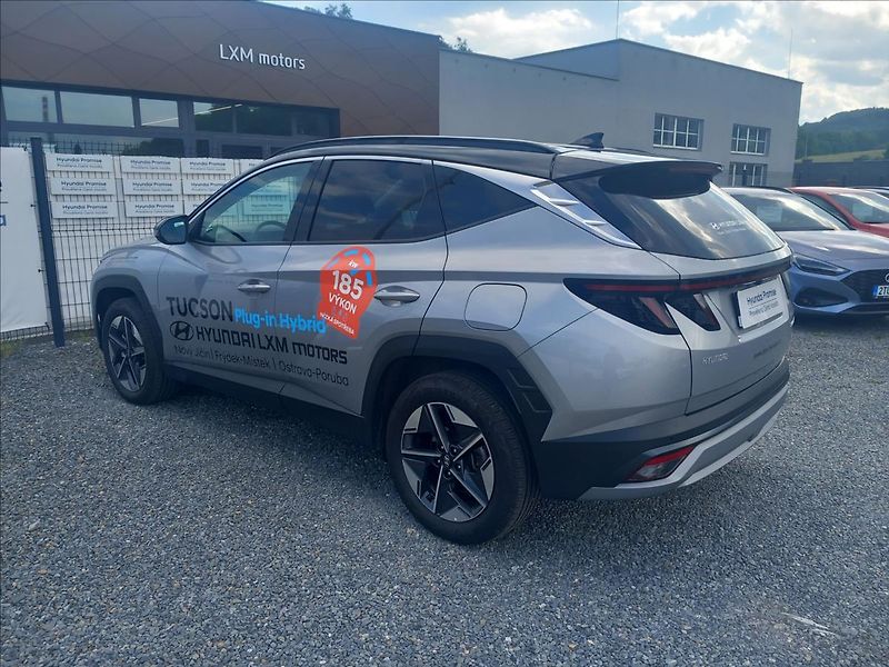 Hyundai Tucson 1,6 T-GDi PH AT 4WD PREMIUM - fotka 6 z 25