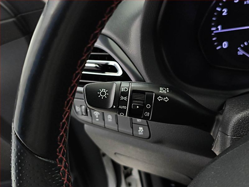Hyundai i30 (2021) N-Line 1.5 T-GDI MHEV - fotka 17 z 17