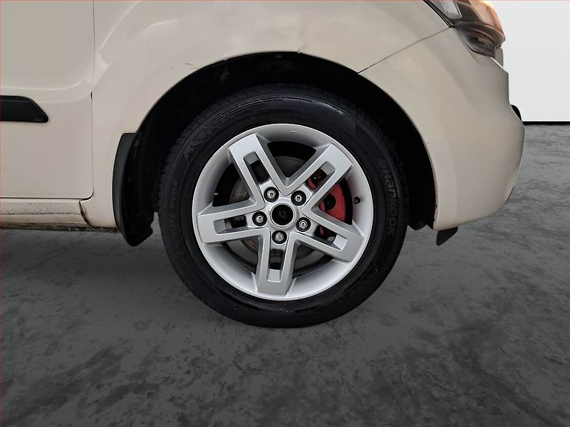 Kia Soul (2010) 1.6 CVVT, po STK, zamluveno - fotka 15 z 17