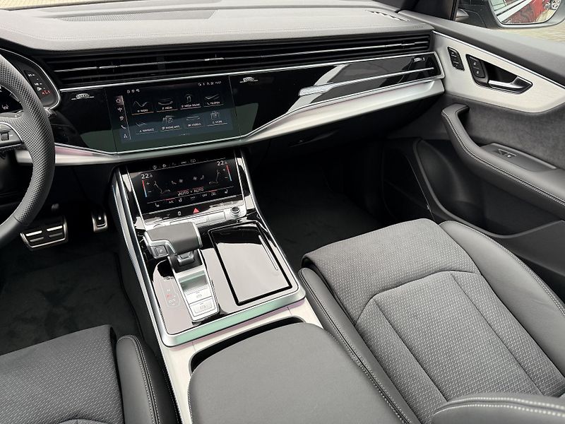 Audi Q8 (2025) 50TDI 210kW OLED K360 PANORAMA - fotka 28 z 59