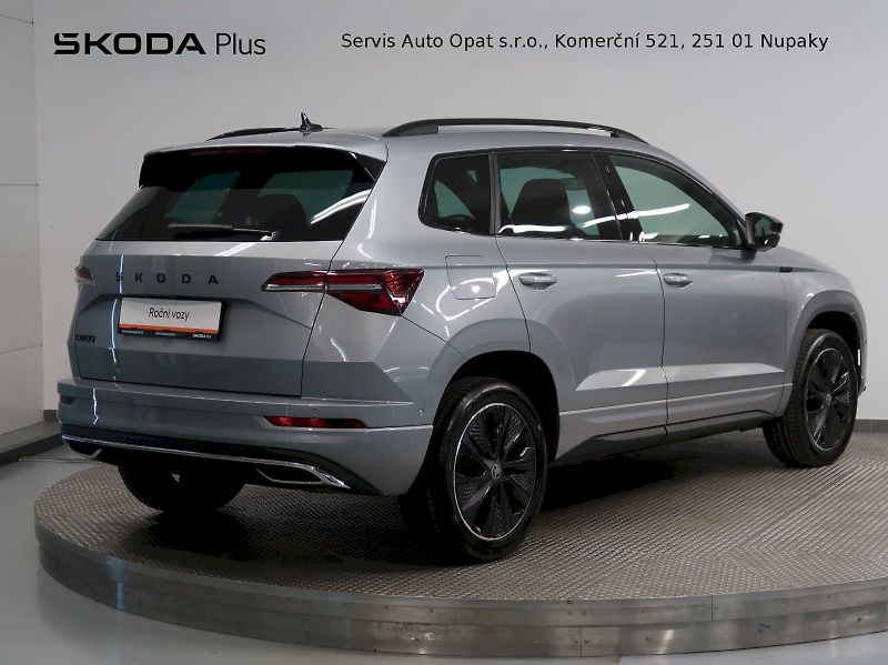 Škoda Karoq (2026) SPORTLINE 1.5TSI 110KW DSG - fotka 2 z 43