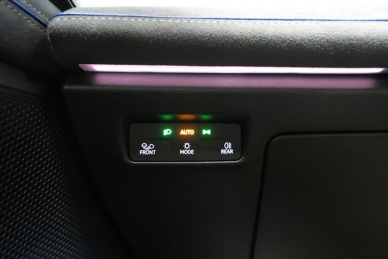 Volkswagen Passat (2024) R-Line 2,0TDI 142kW 4M Nez.Top - fotka 13 z 50