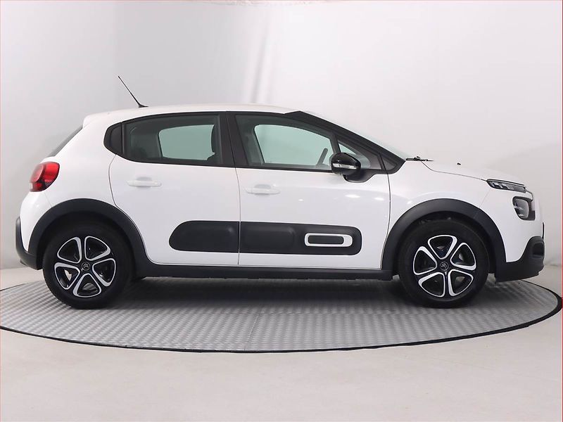 Citroën C3 (2021) 1.2 PureTech, Serv.kniha - fotka 6 z 18