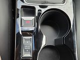 Peugeot 2008 (2023) 1.2 PT 100 ALLURE MAN6 - náhled 15