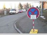 „Chodci přejděte na protější chodník.“ ...pokud ho najdete.