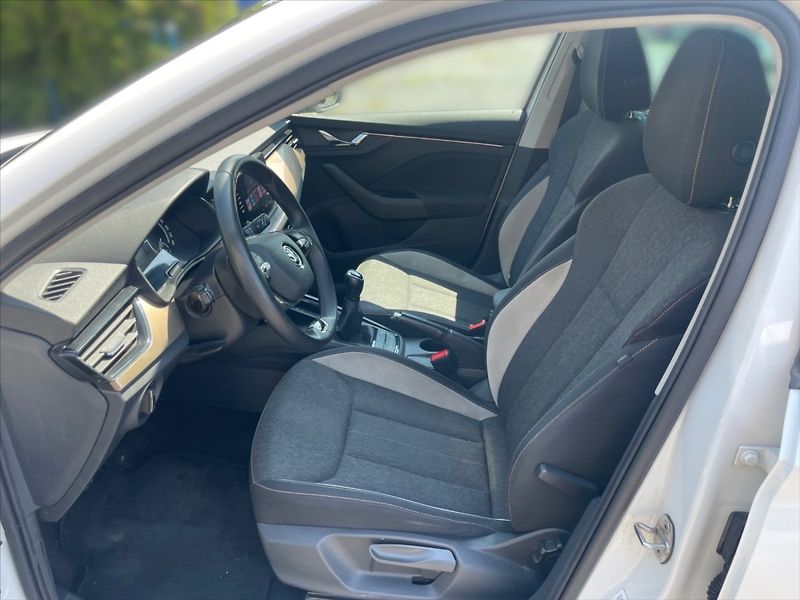 Škoda Scala 1,0 TSI Style - fotka 7 z 11