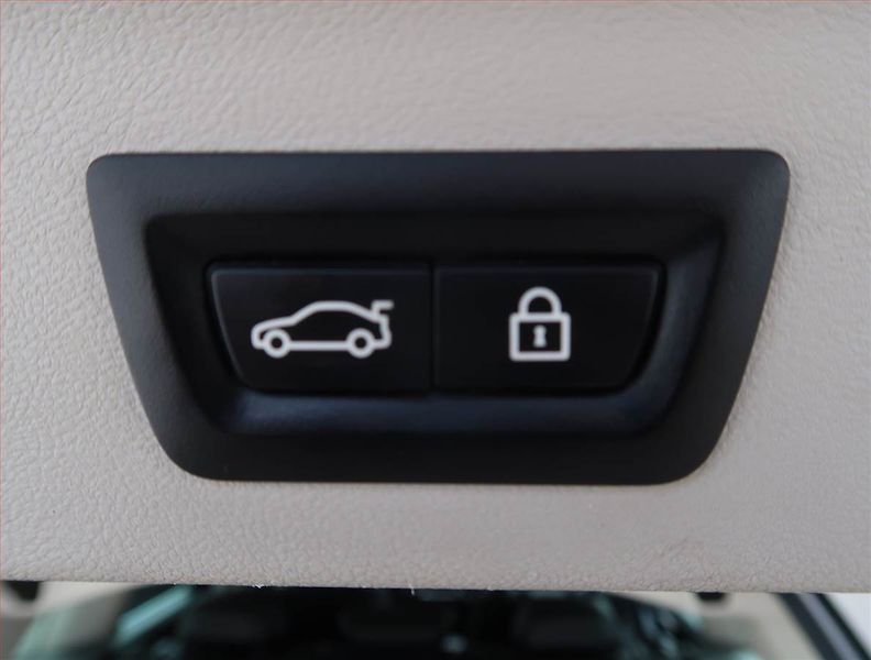 BMW X3 (2018) xLine xDrive20d, 4X4, Automat - fotka 16 z 23