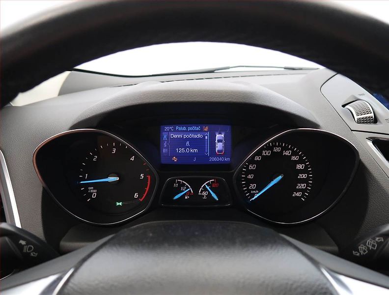 Ford Kuga (2013) 2.0 TDCi, 4X4, Xenony - fotka 11 z 23