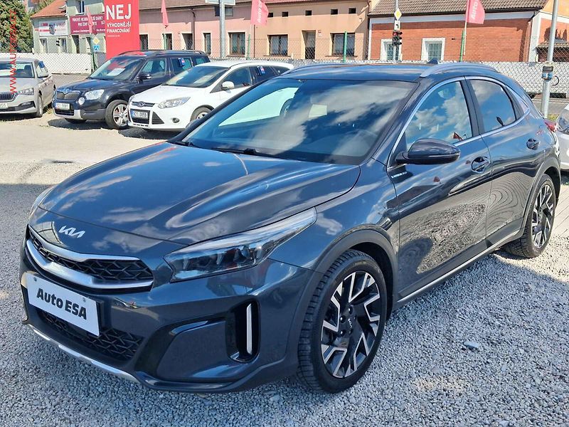Kia XCeed (2022) 1.5 T-GDi, 2.maj,ČR, TOP, AT - fotka 3 z 25