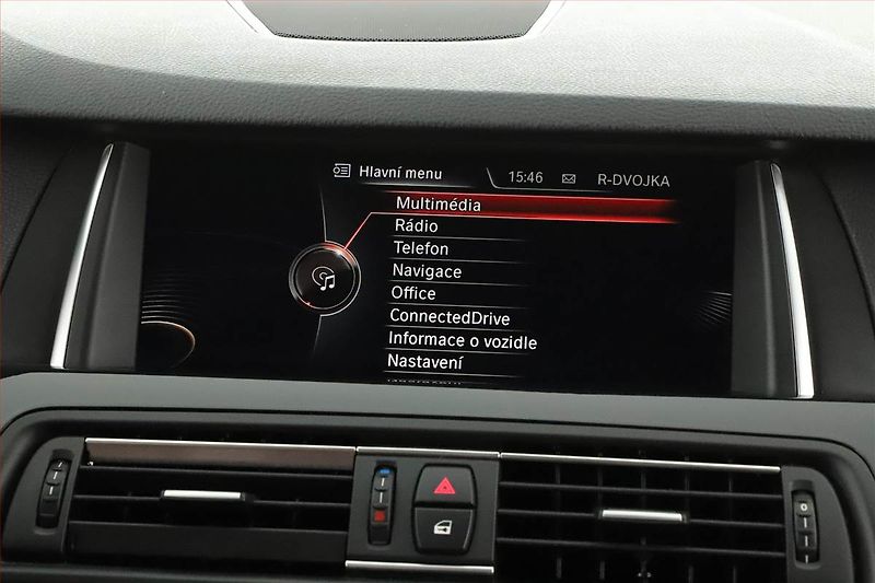 BMW Řada 5 (2016) 525d, Automat, Navi, Bi-Xenony - fotka 14 z 20