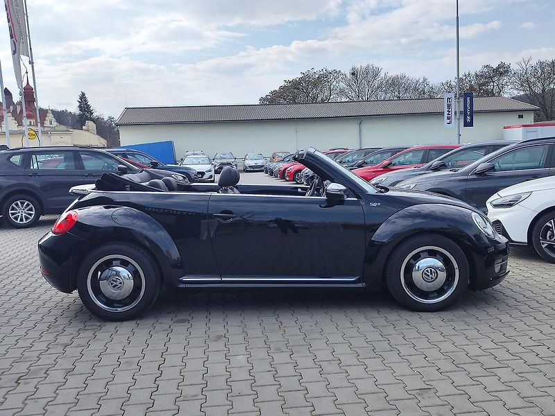 Volkswagen New Beetle 1.6 TDI/77kW Cabrio - fotka 7 z 33