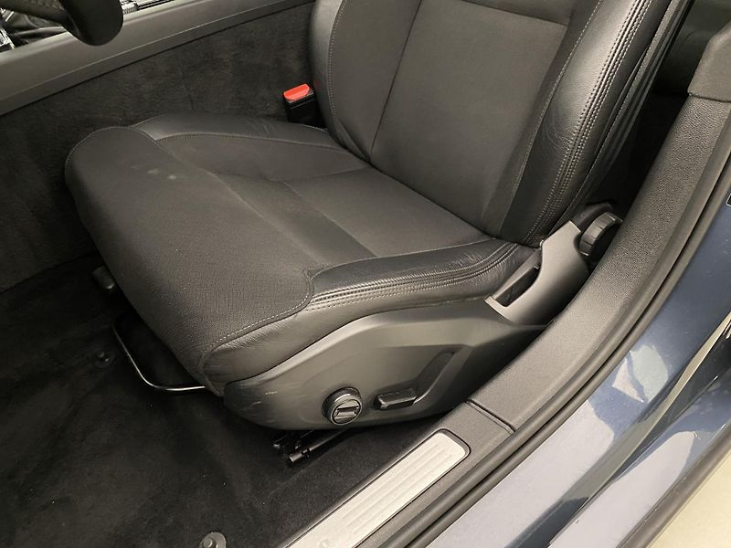 Volvo S60 T4 MOMENTUM AUT  - fotka 24 z 42