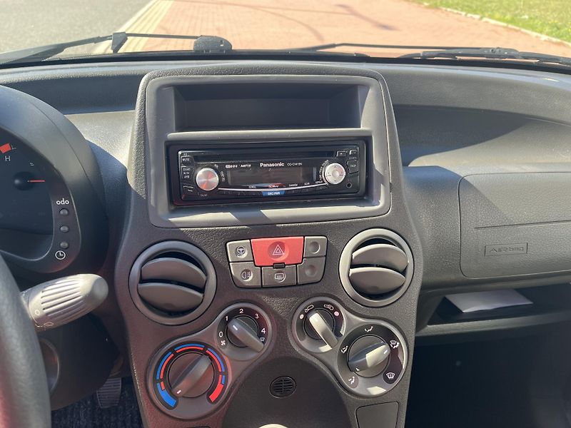Fiat Panda 1.1 Active - fotka 18 z 26