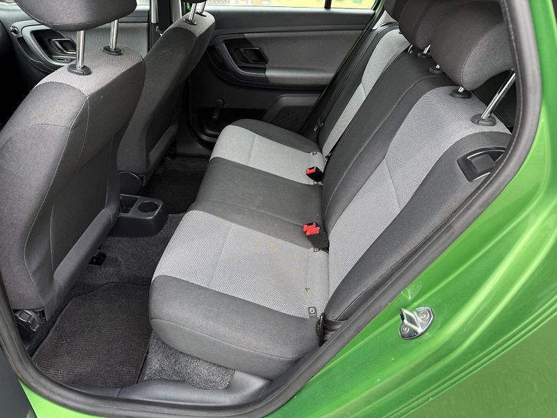 Škoda Fabia 1,2i 51kW TAŽNÉ - fotka 14 z 19