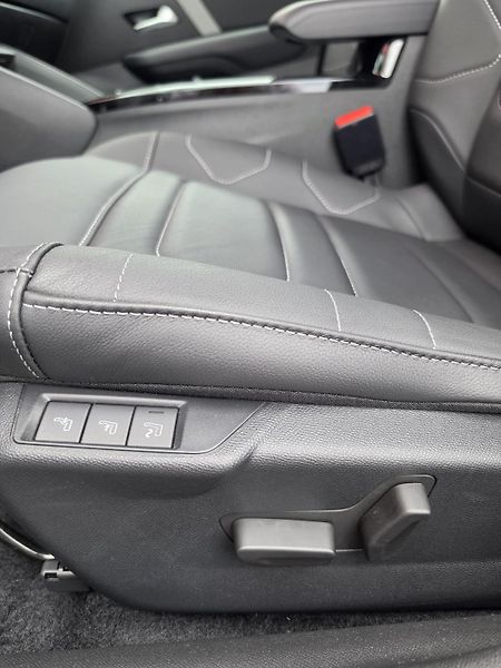 Citroën ë-C4 100kW 50kWh SHINE Panorama DPH - fotka 9 z 29