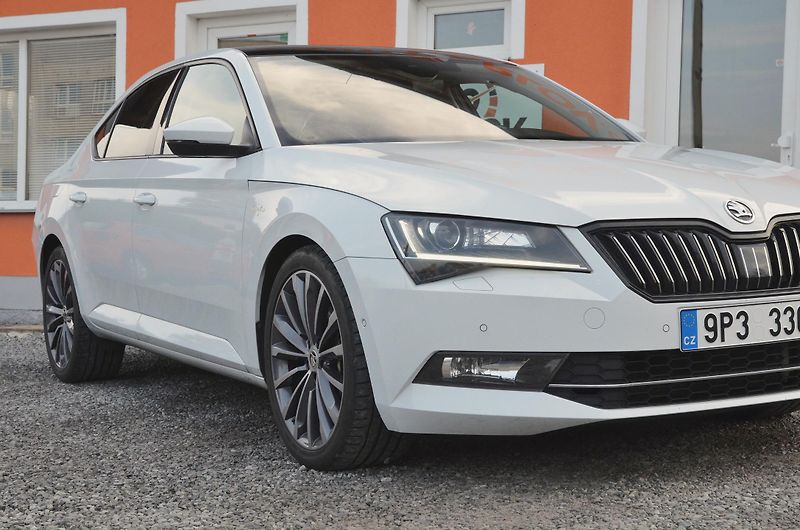 Škoda Superb (2017) 2.0 TSi 206kW DSG 4x4 L&K / ČR - fotka 8 z 50