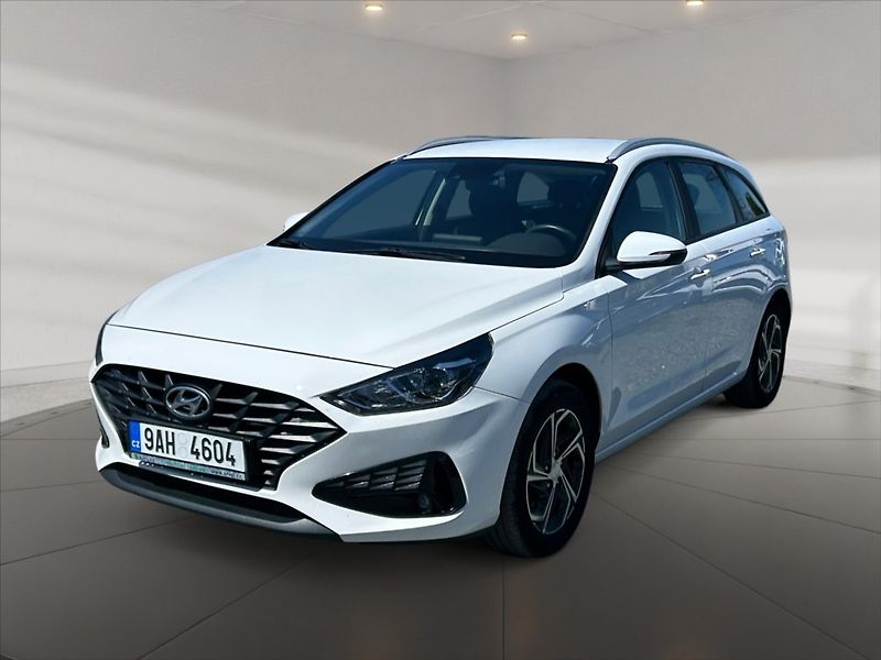 Hyundai i30 1,5 i Family Comfort - fotka 3 z 11
