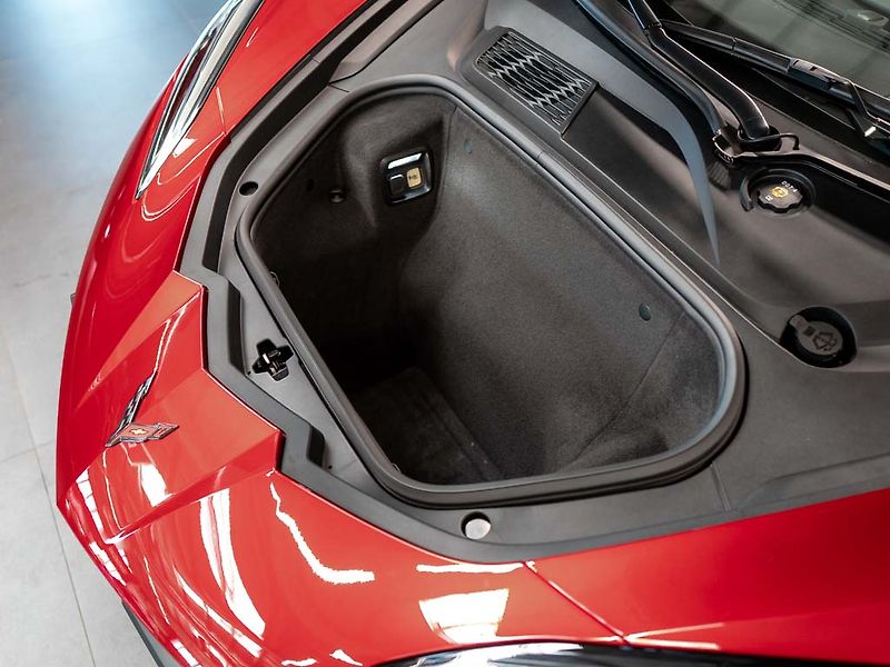 Chevrolet Corvette (2026) 6.2 Stingray 3LT Z51 Facelift - fotka 40 z 44