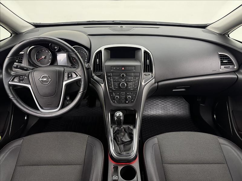 Opel Astra 1,4 103kW 2X KOLA AC 1.MAJ ČR - fotka 7 z 37