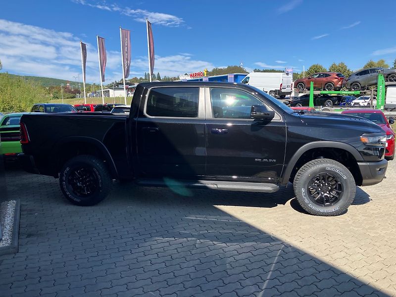 Dodge RAM (2025) 3.0 I6 426k REBEL PREMIUM EDIT - fotka 3 z 77
