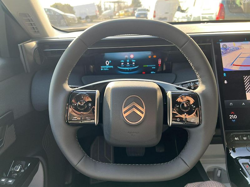 Citroën C5 Aircross (2026)  PLUS Hybrid 145k Automatic - fotka 13 z 27