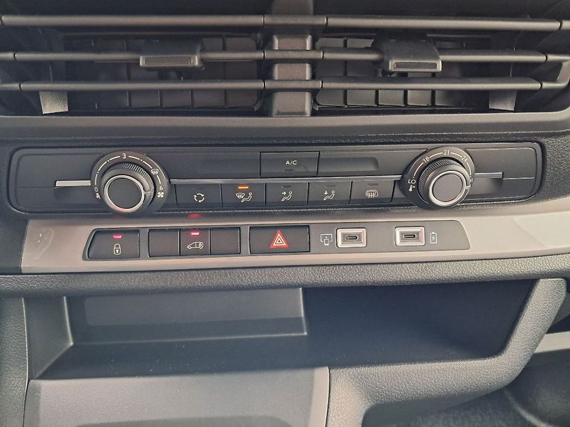 Peugeot Expert Furgon L2 2.2 BlueHDi 150 S&am - fotka 24 z 29