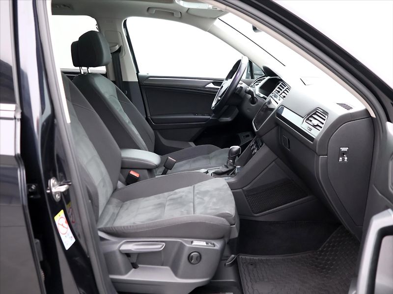 Volkswagen Tiguan 2,0 TSI 162kW DSG 4MOT Highlin - fotka 13 z 48
