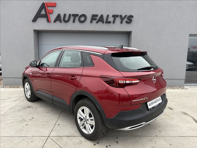 Opel Grandland X 1,2 96KW AUTOMAT CZ 1.MAJ - fotka 5 z 33